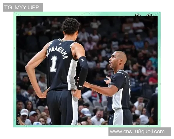 马刺与勇士第三场激战回顾双方明星球员表现分析与赛后总结